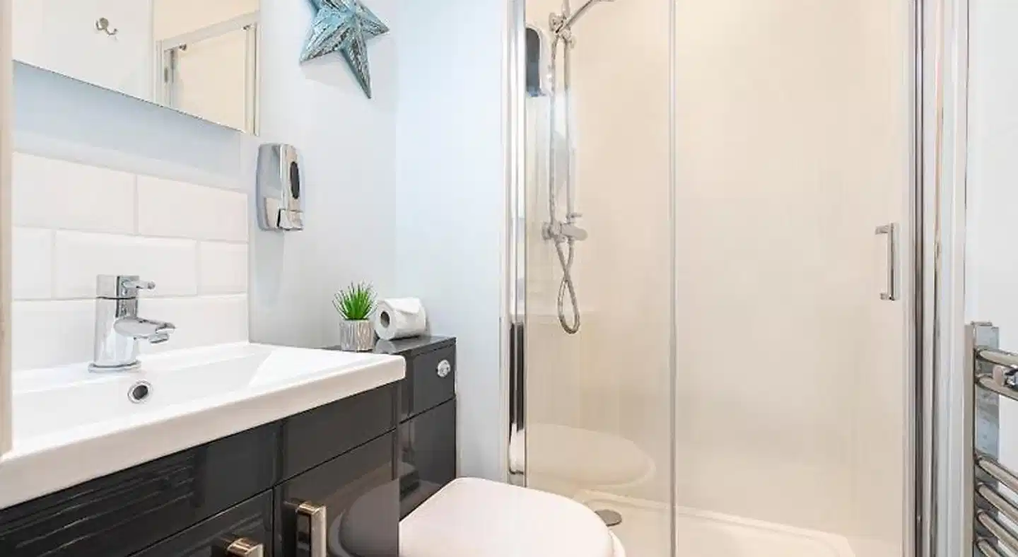 ALTIDO Ocean stays Badezimmer