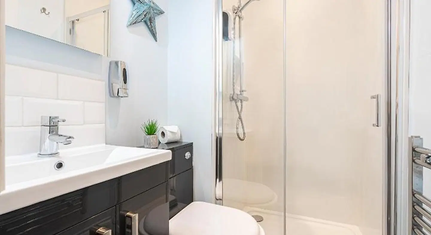 ALTIDO Ocean stays Badezimmer