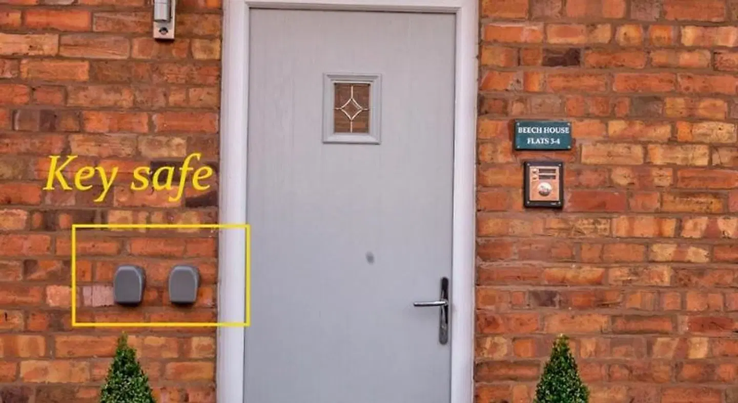 Cannock Hotel Apartments LOUNGE_LOBBY