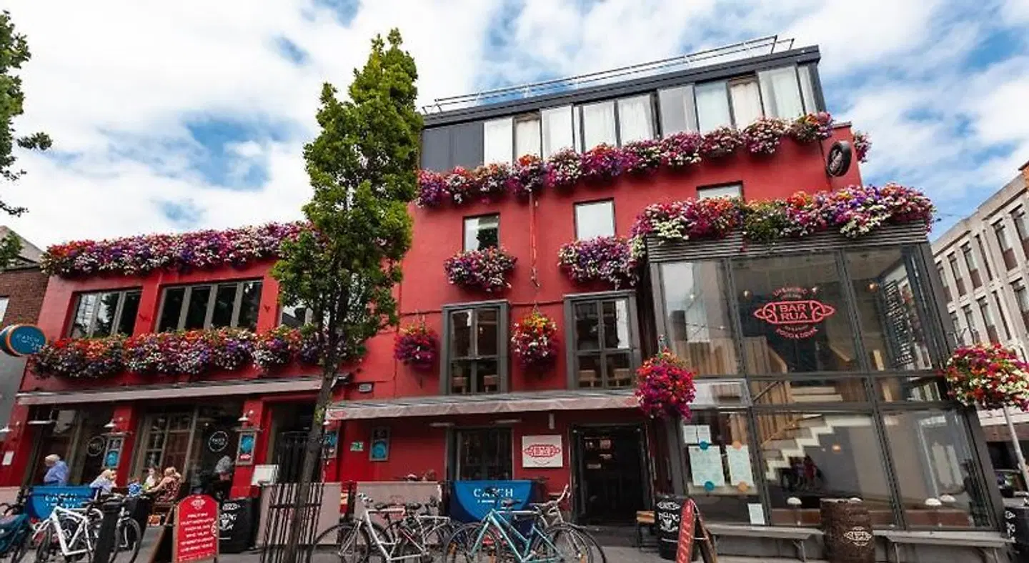 Clarendon Suites EXTERIOR