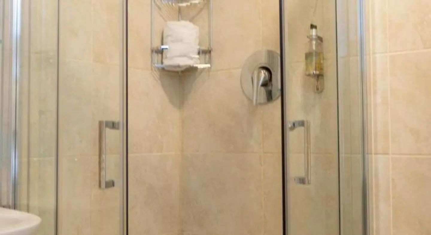 Eccles Townhouse Badezimmer
