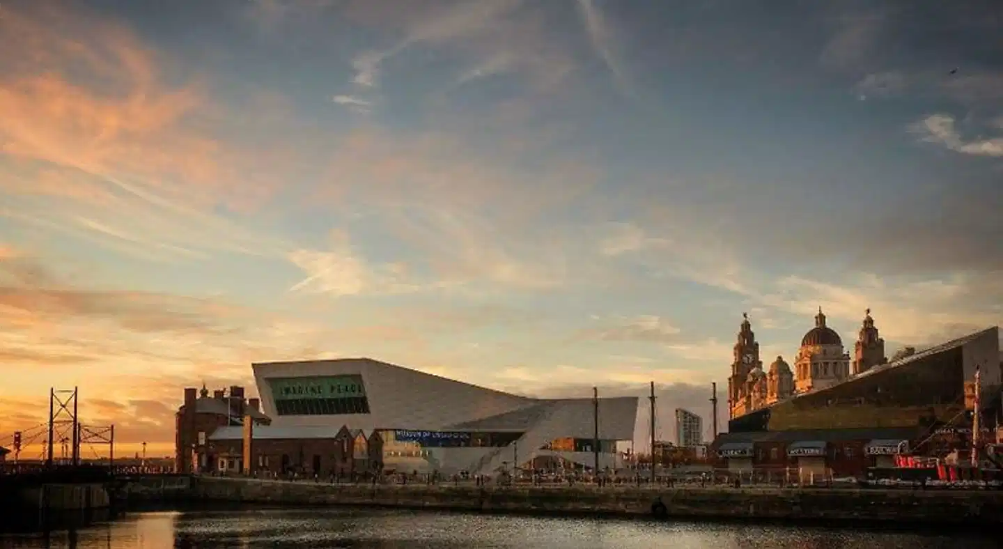 Maldron Hotel Liverpool City Centre Aussenansicht