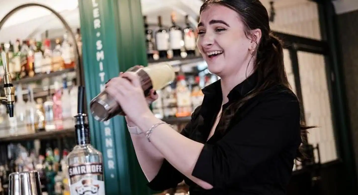The White Star Tavern Personen