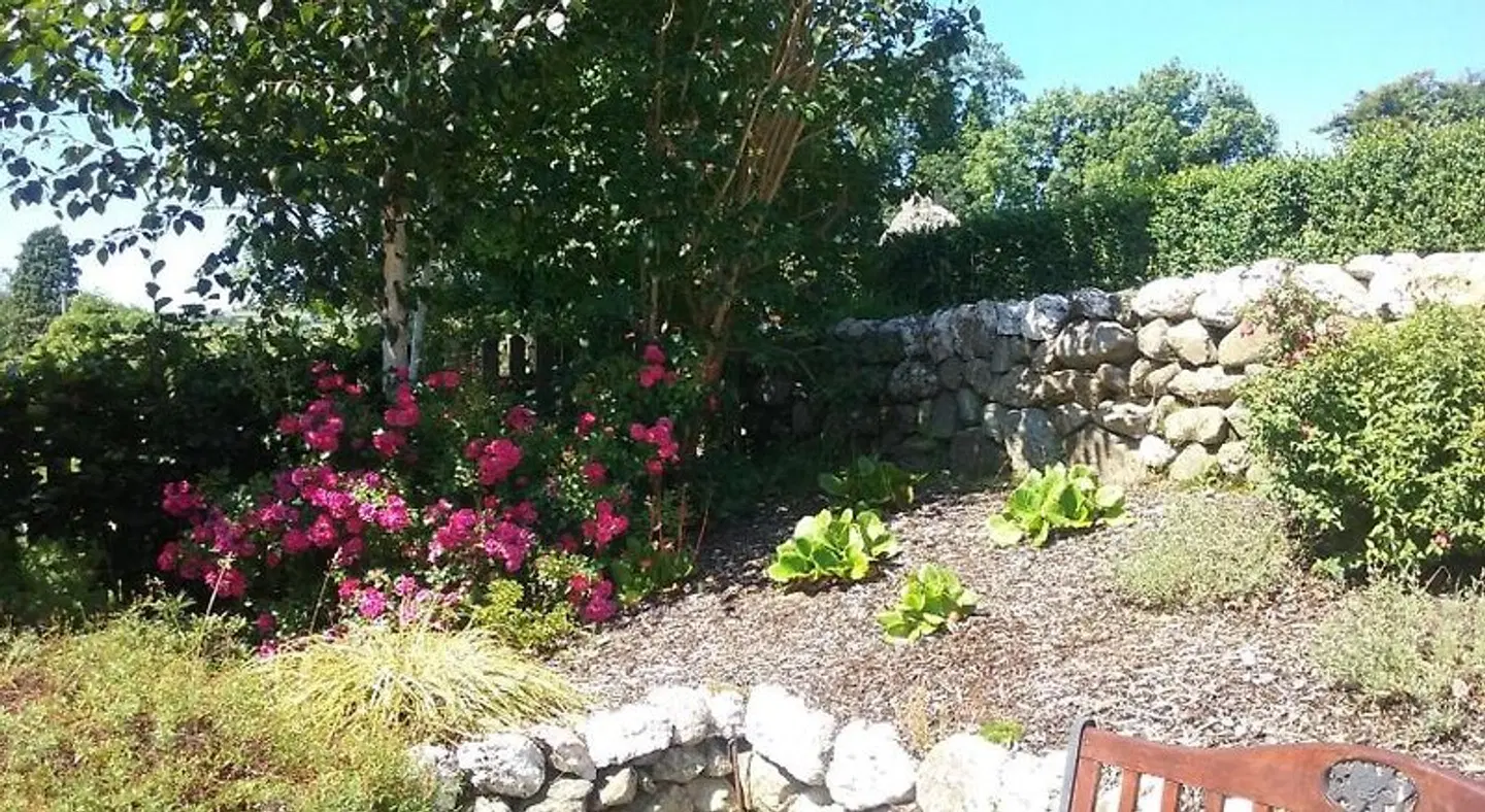 Macreddin Rock Bed & Breakfast Garten