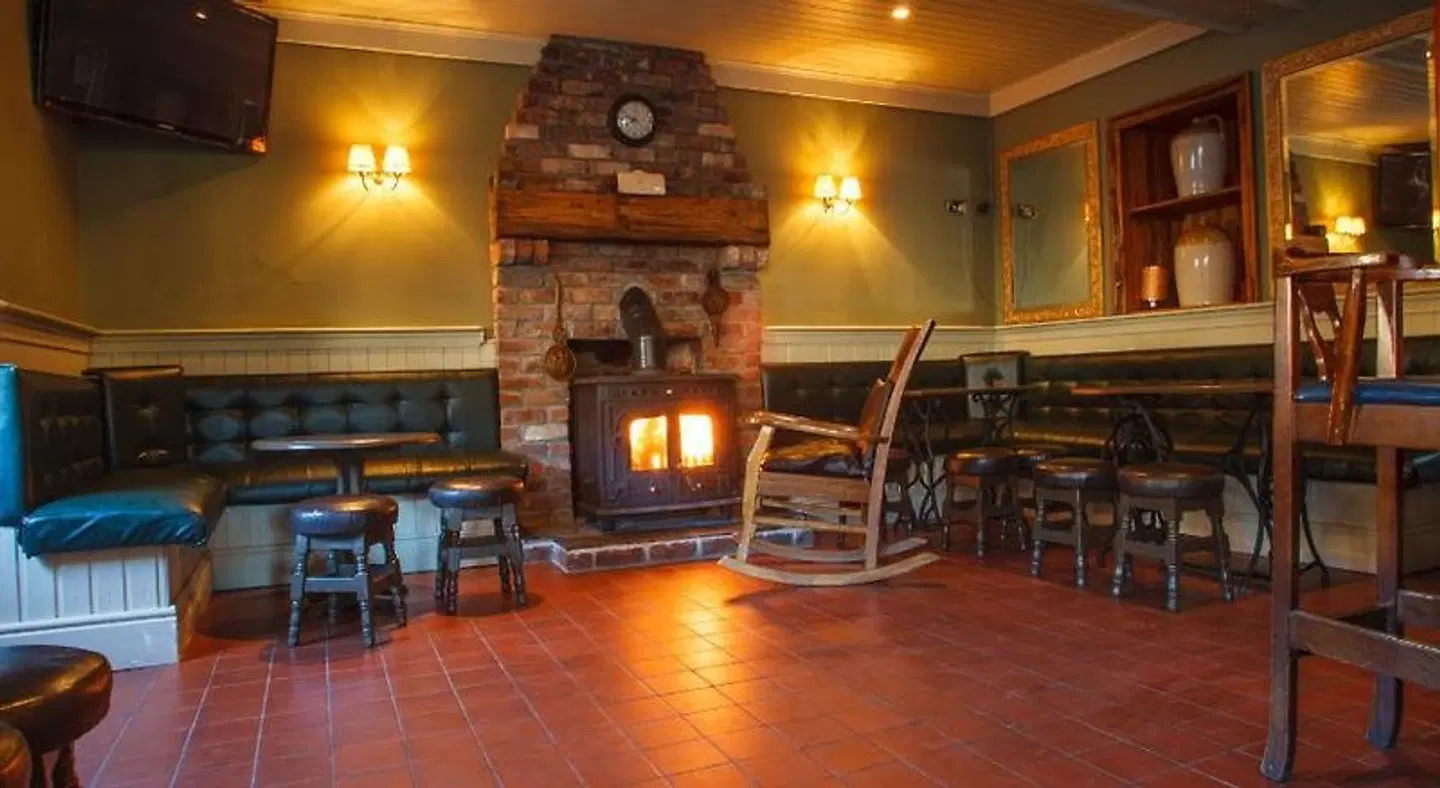 Giltraps Townhouse & Glamping Bar