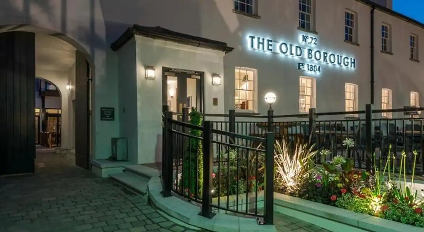 The Old Borough by Wetherspoon Aussenansicht