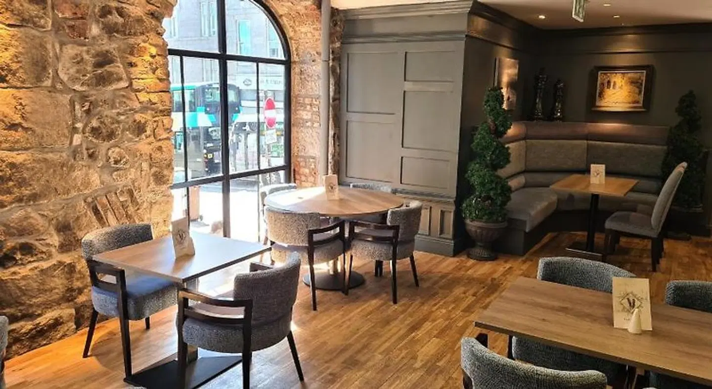 Royal Athenaeum Suites Restaurant