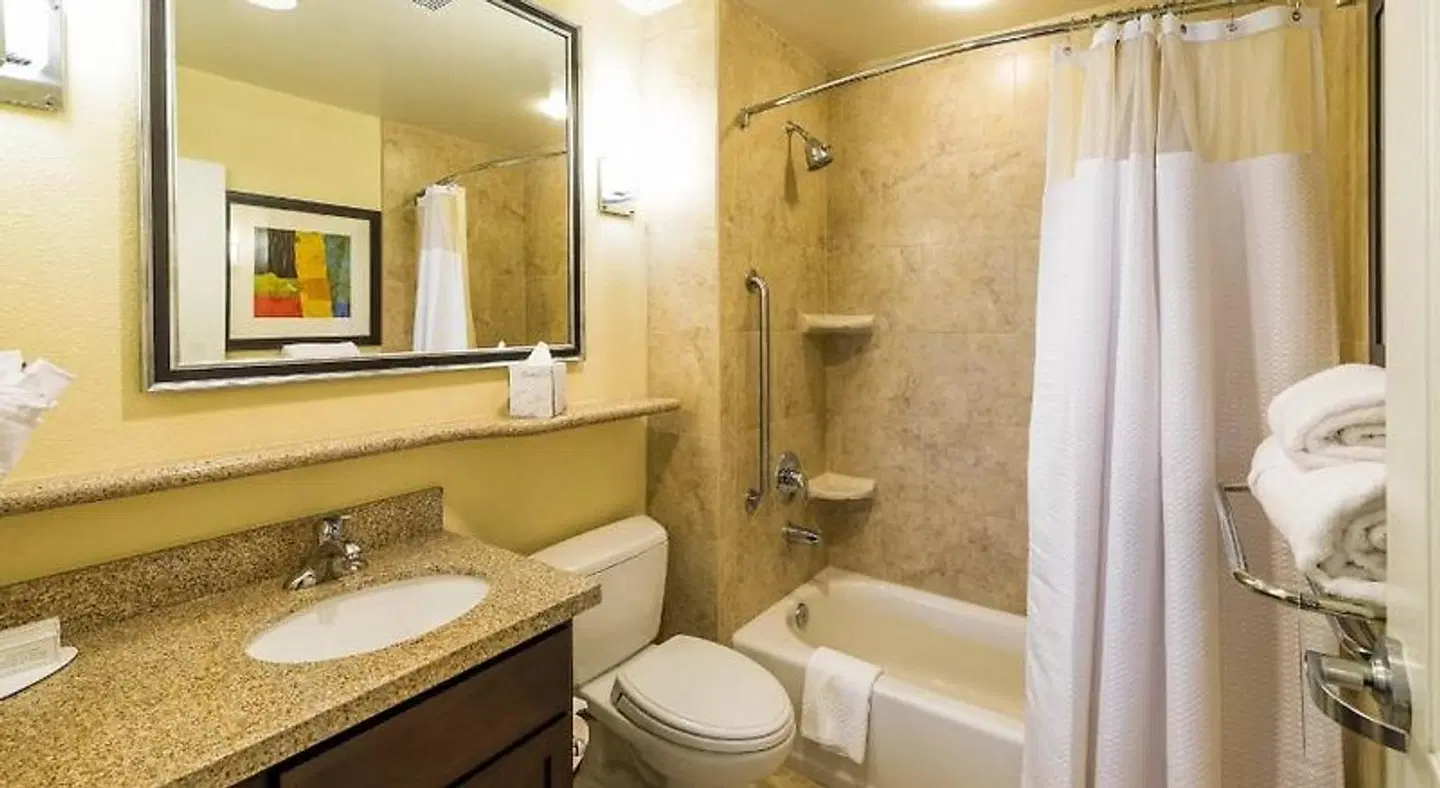 TownePlace Suites by Marriott El Paso Airport Badezimmer