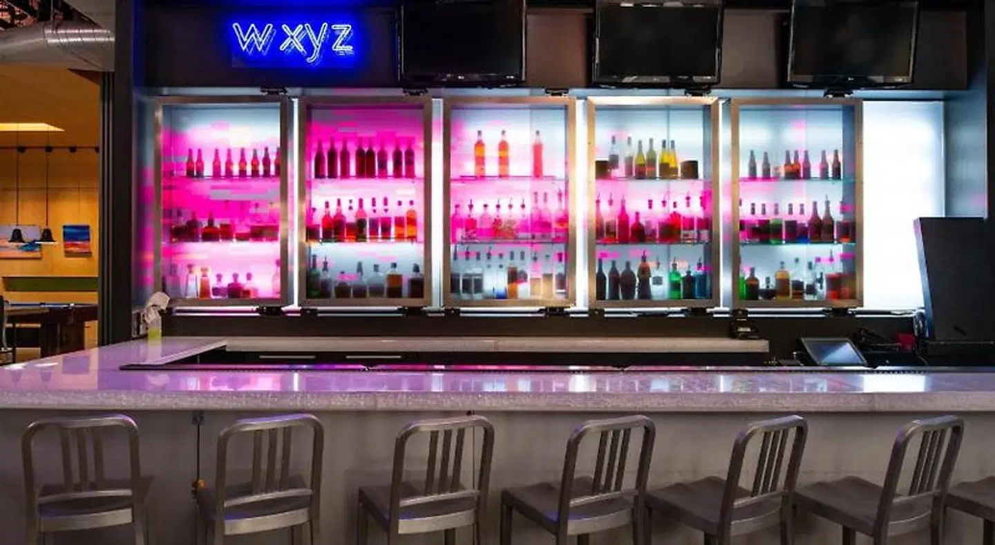 Aloft Lexington Bar