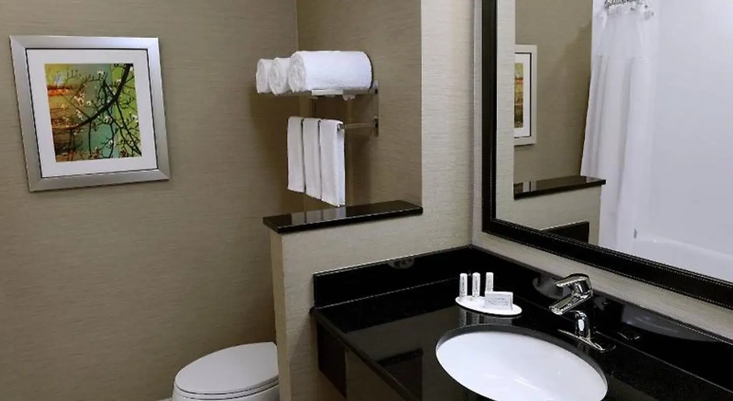 Fairfield by Marriott Inn & Suites Omaha West Badezimmer