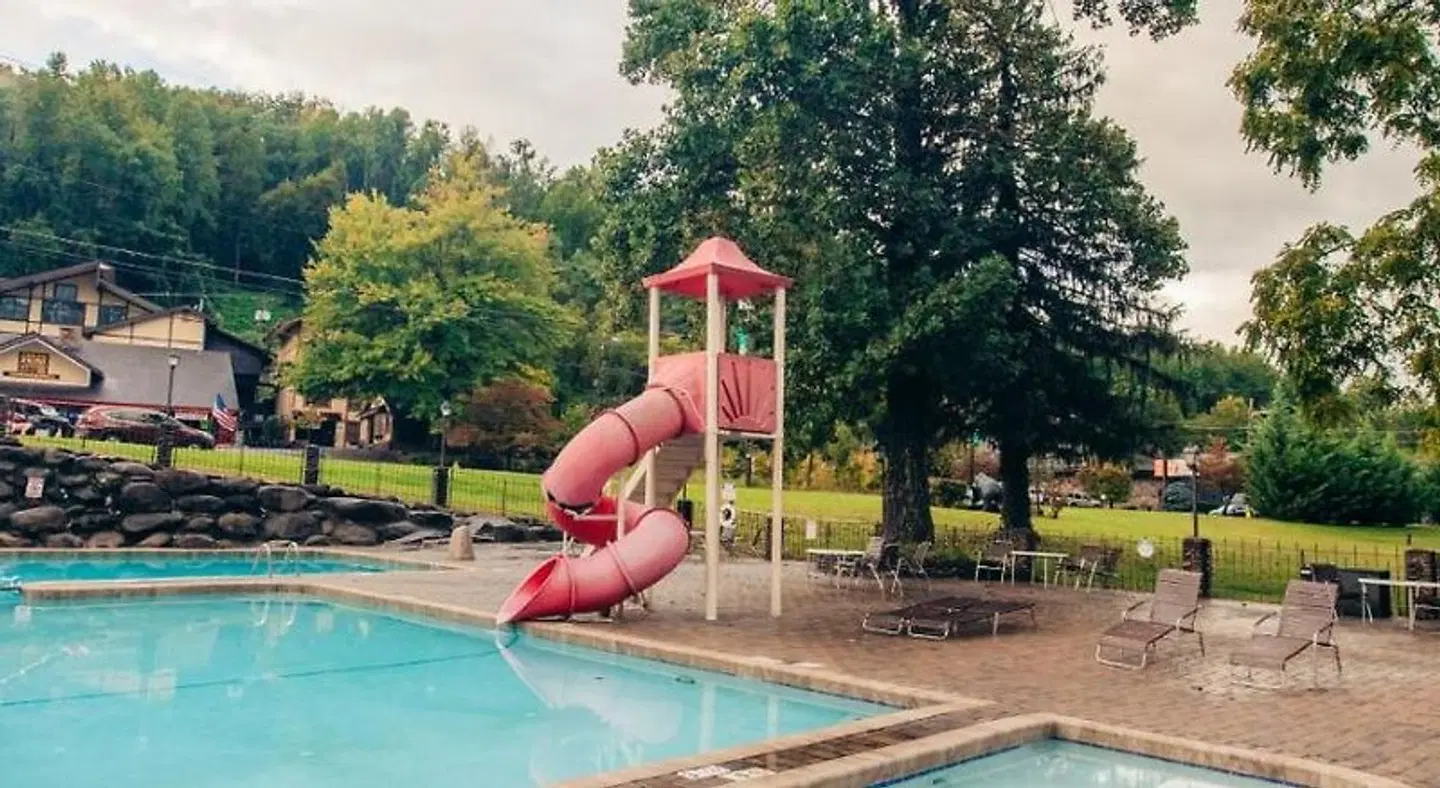 The Brookside Resort By FairBridge OUTDOOR_POOL