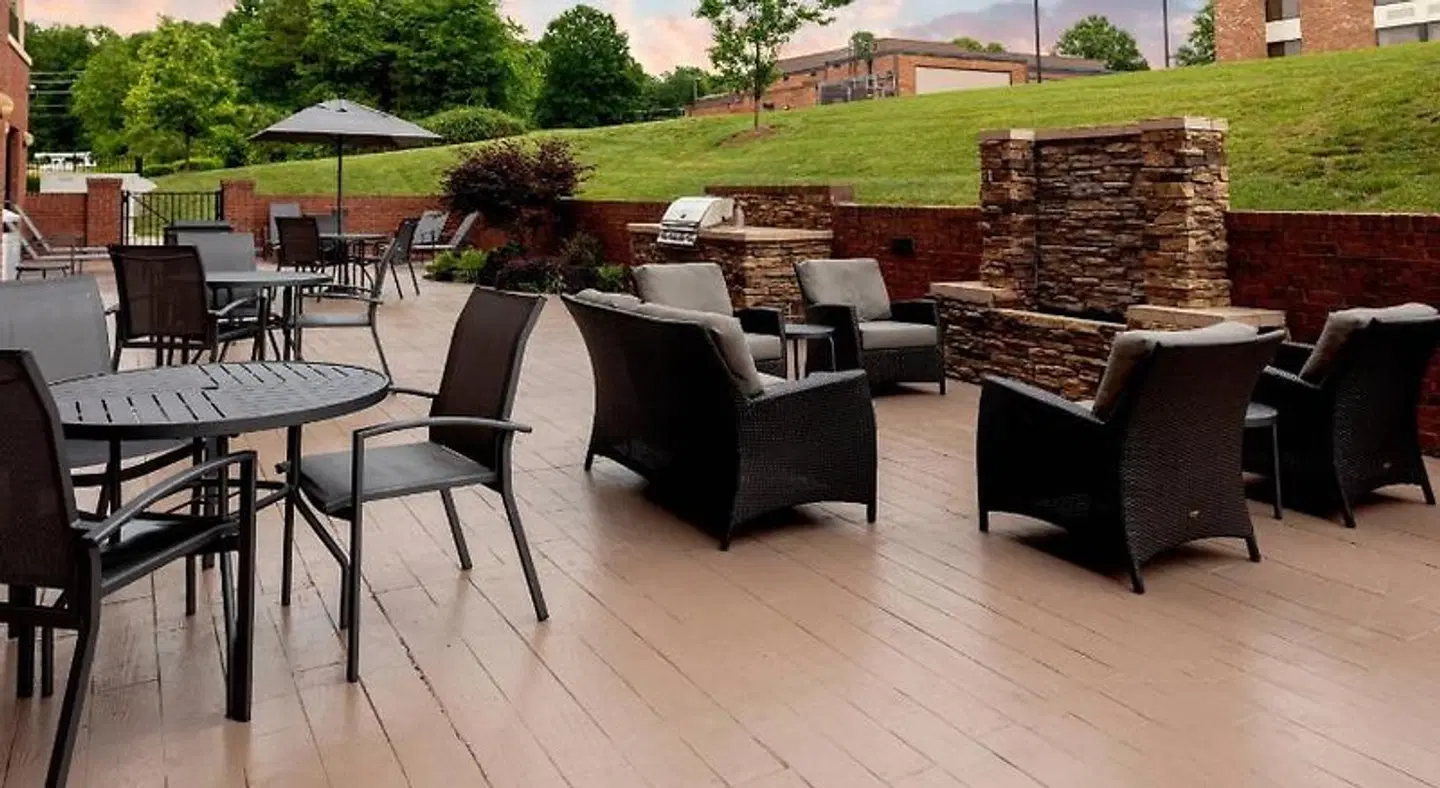 Fairfield Inn & Suites by Marriott Charlotte Matthews Terrasse