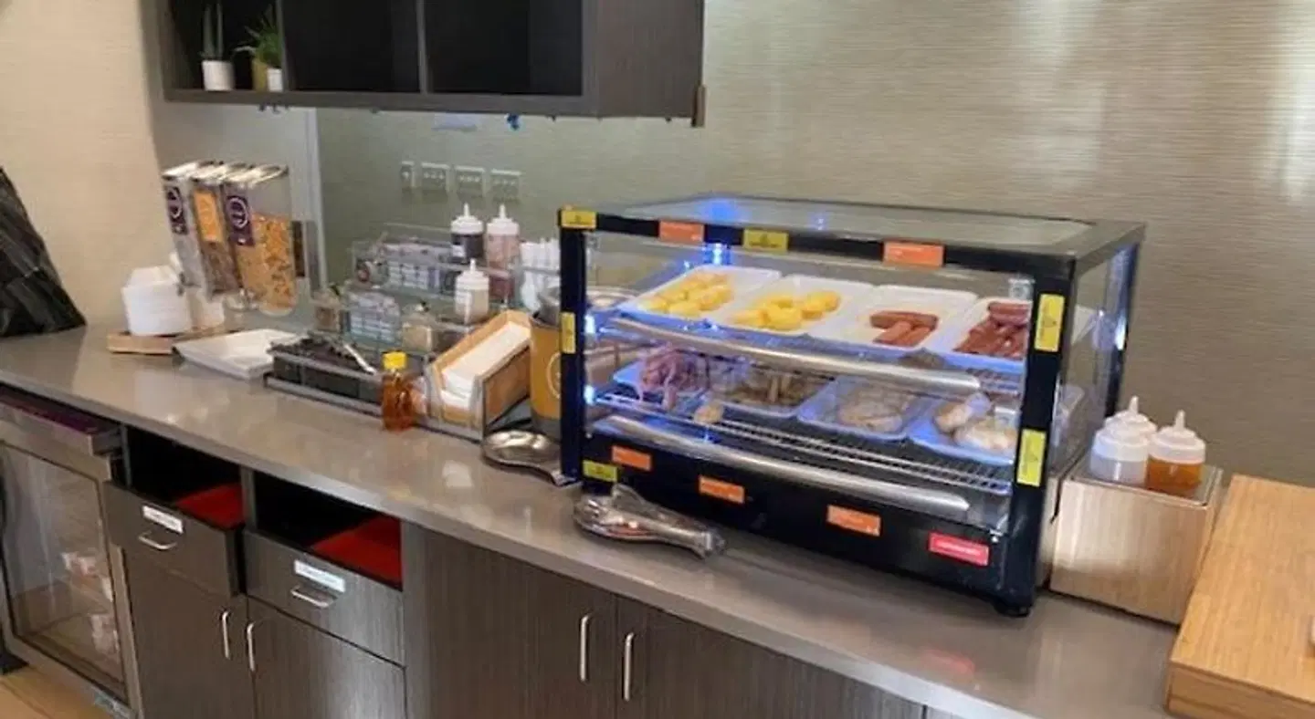 Home2 Suites by Hilton Roanoke Restaurant