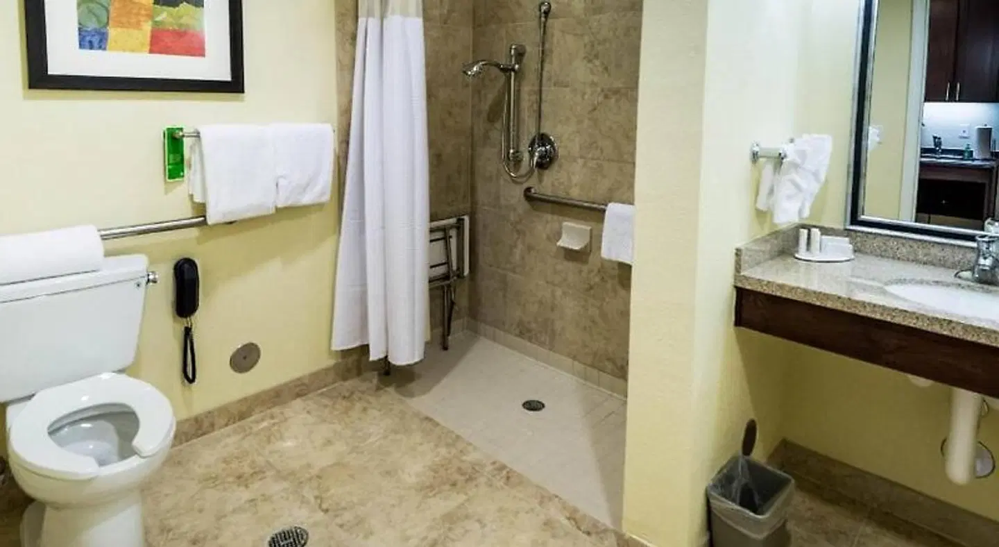 TownePlace Suites by Marriott El Paso Airport Badezimmer