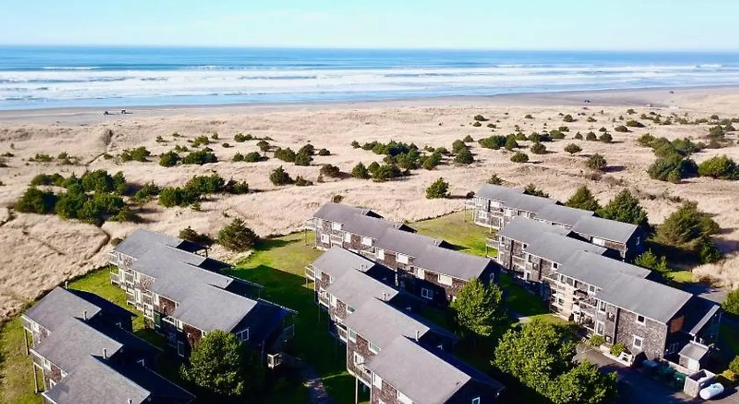 Lighthouse Oceanfront Resort Strand