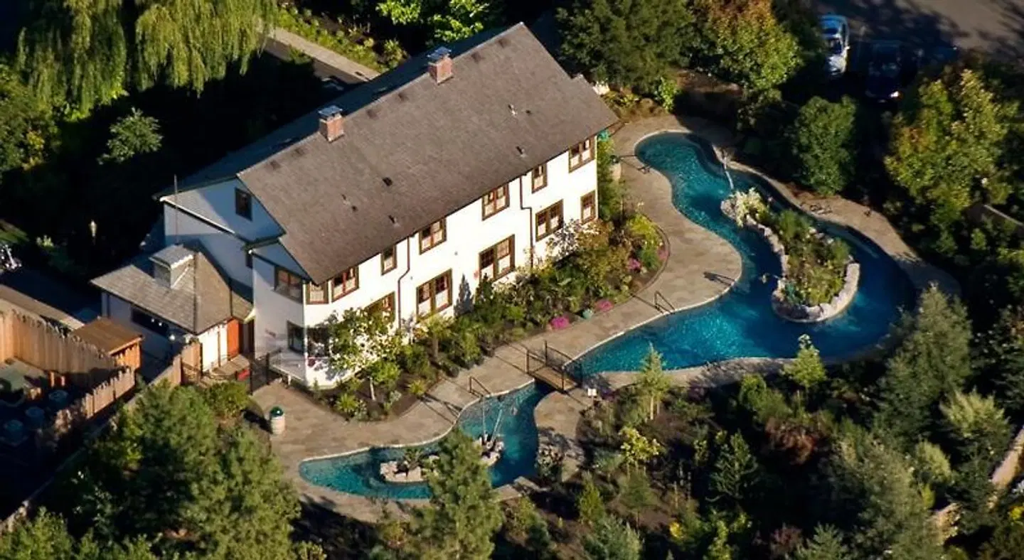 McMenamins Edgefield EXTERIOR