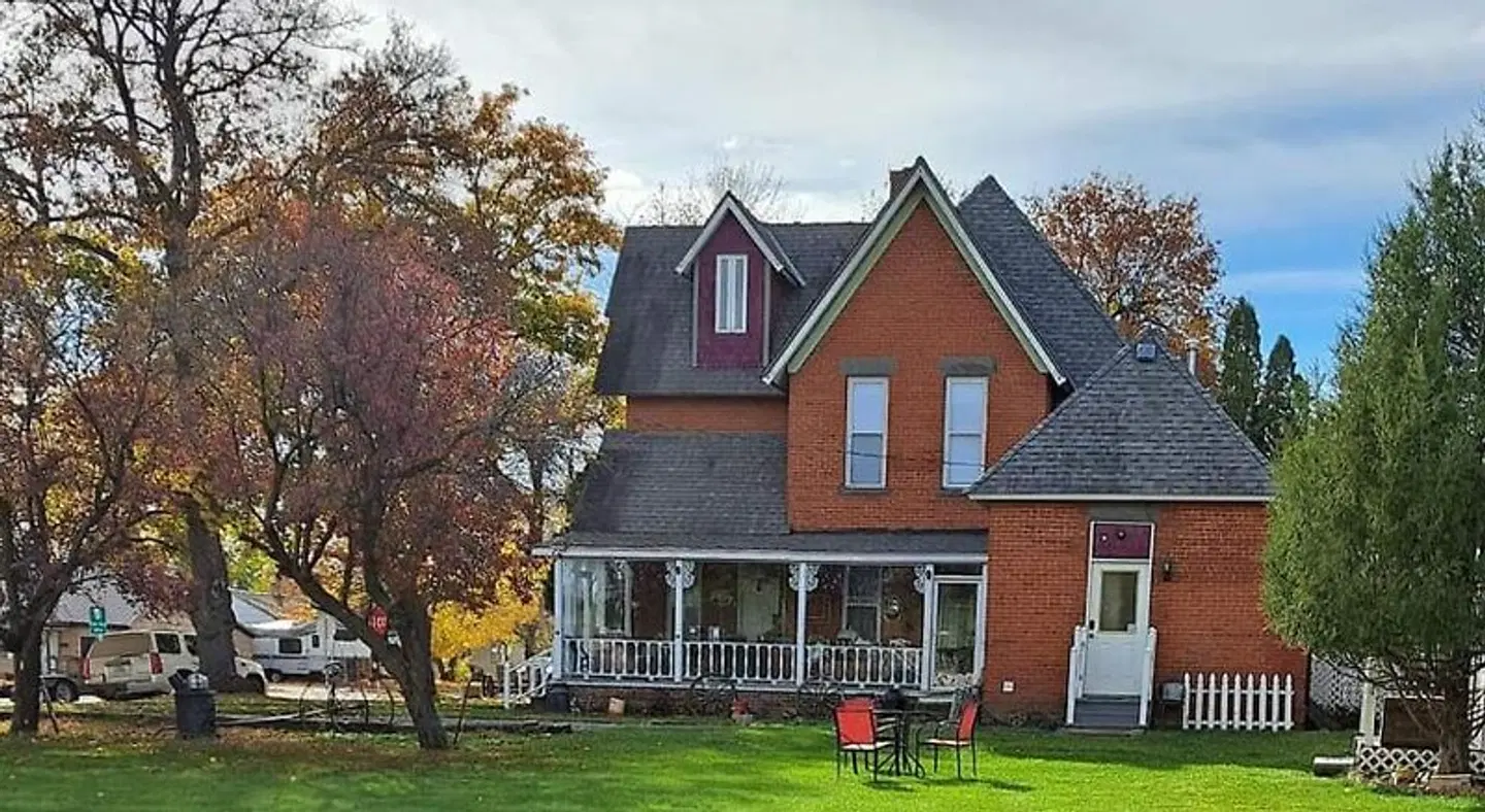 The Mays Place Bed and Breakfast EXTERIOR