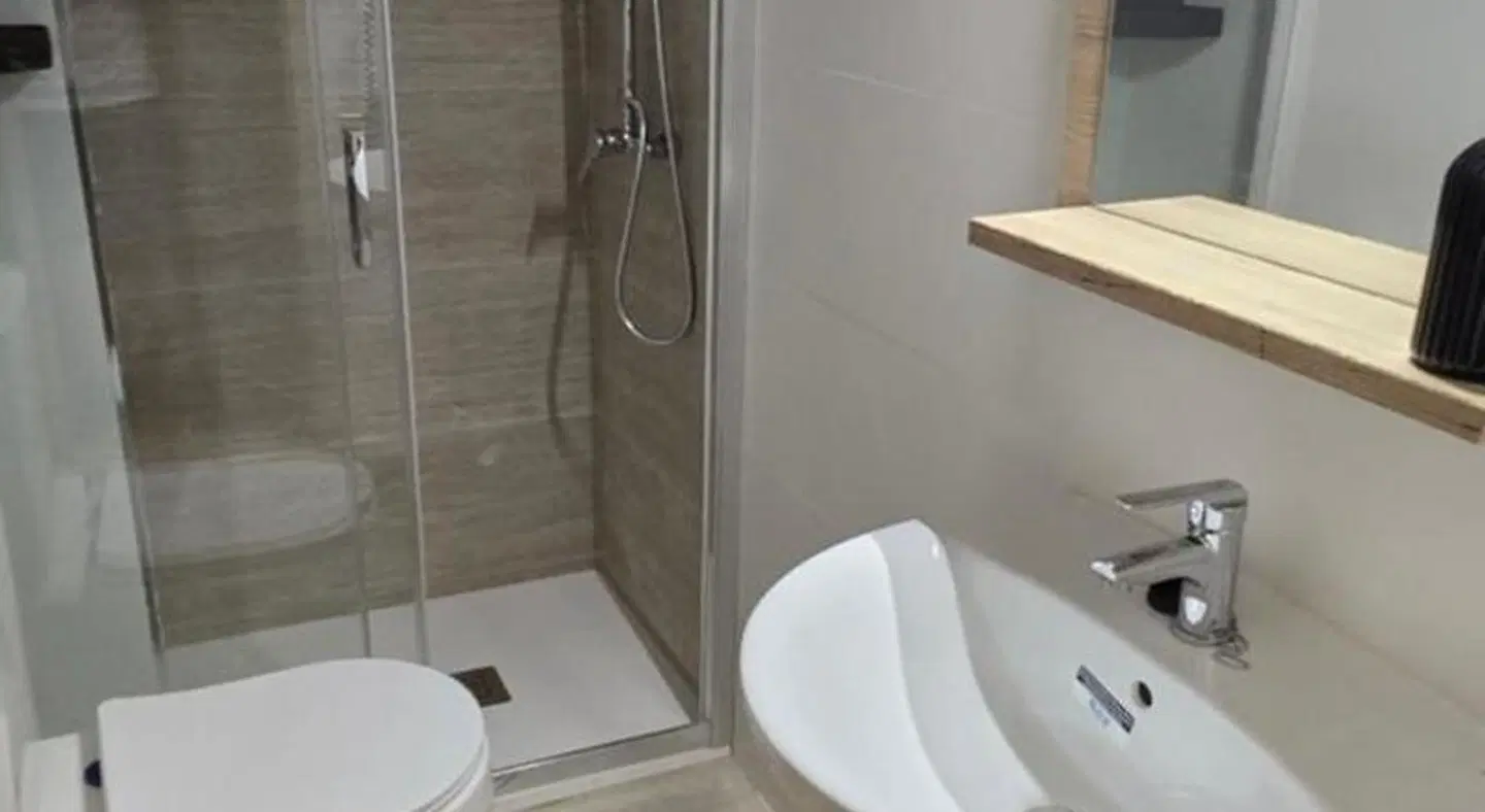Habitaciones Universal Badezimmer