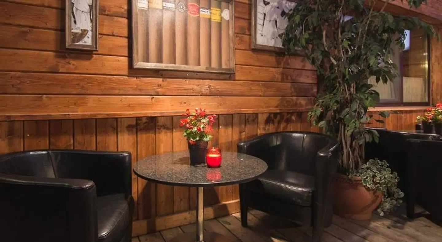 Agate Hotel Bar