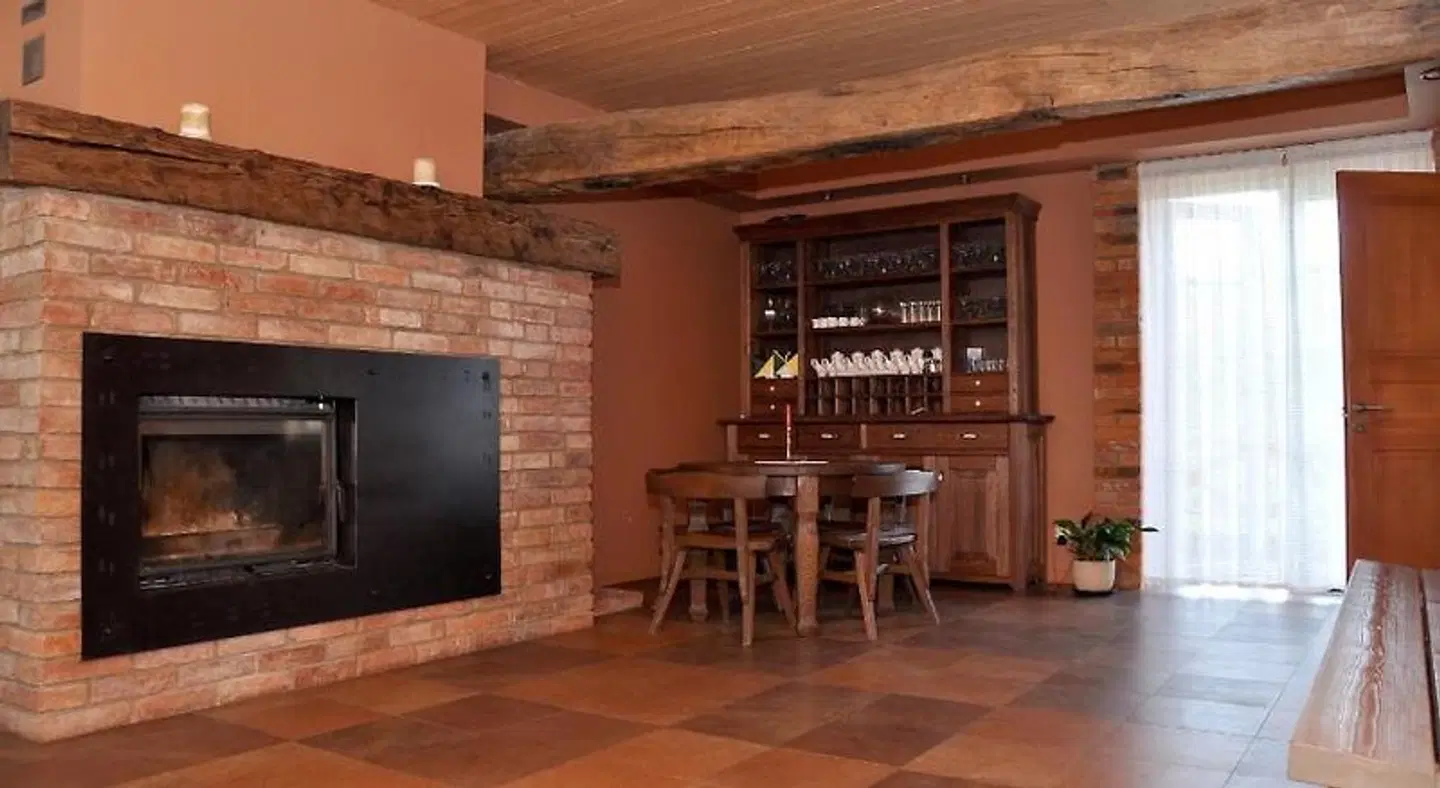 Viesu nams Bezdube'i Bar