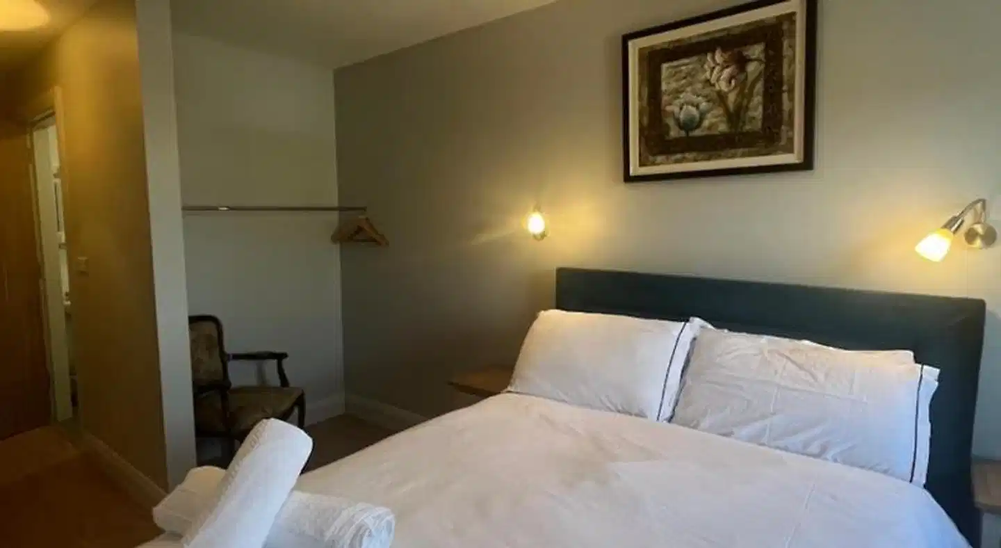 Annie May's Bar, B&B Wohnbeispiel