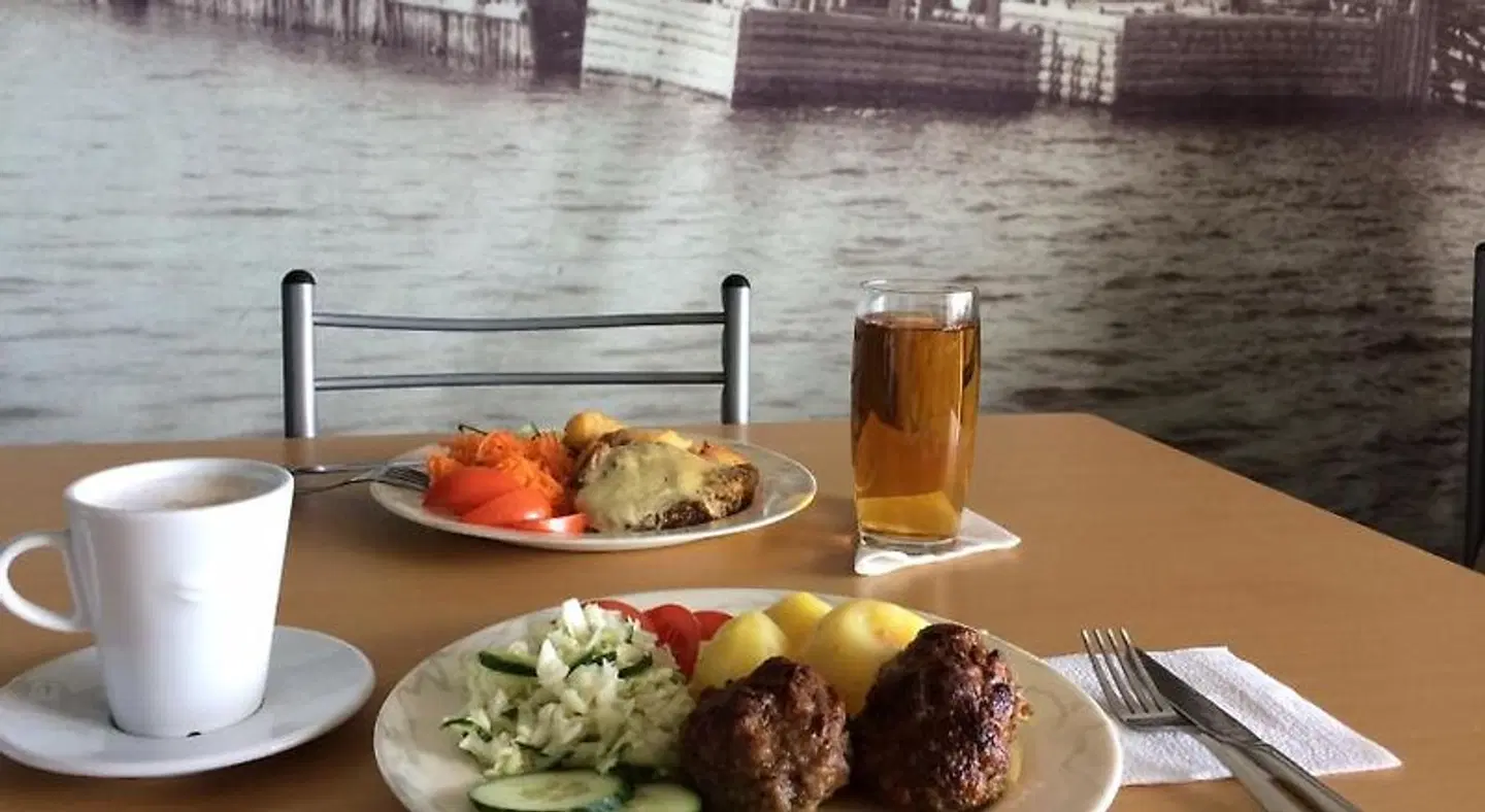 Heltermaa Hostel Restaurant