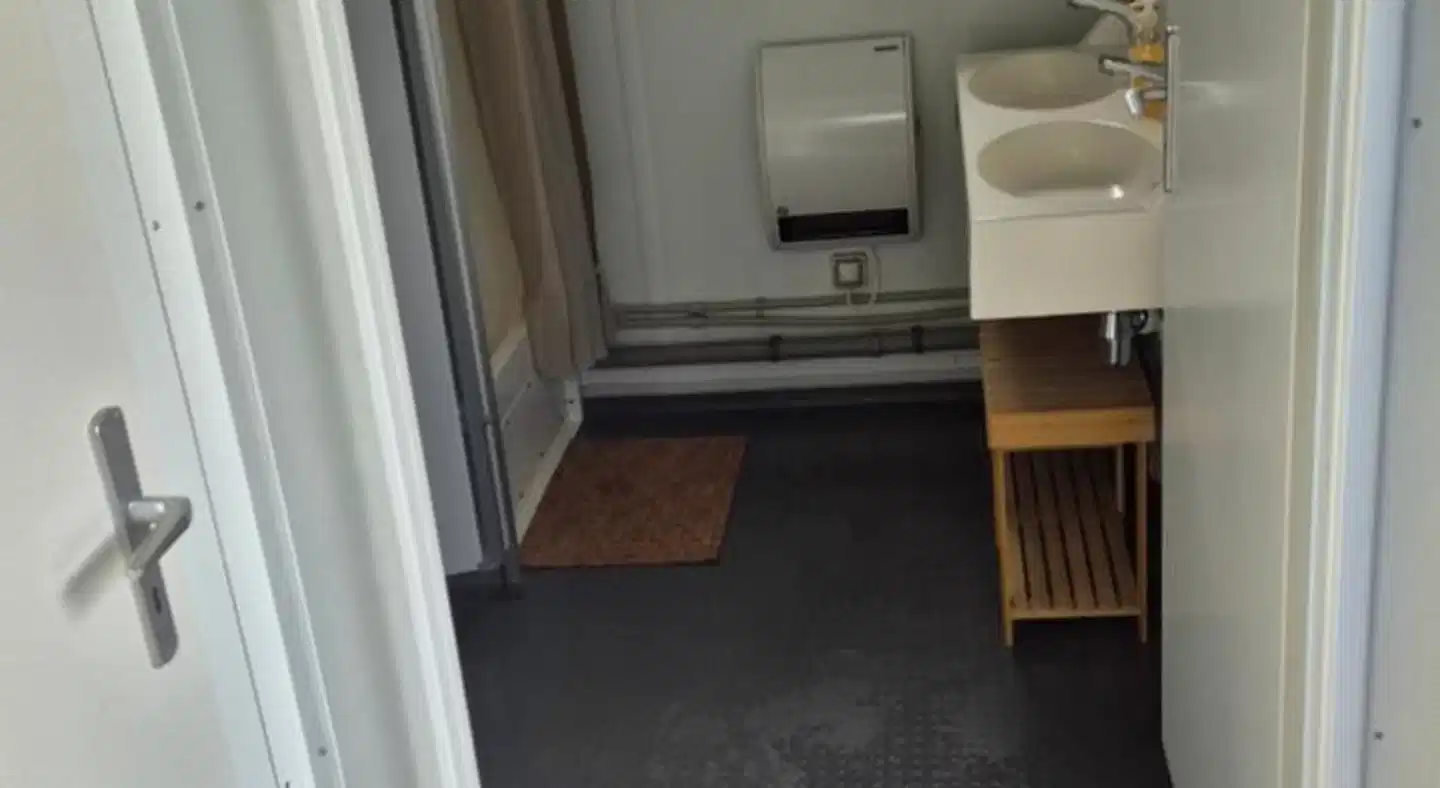 Mini Hotel Übernachten Im Gurkenfass Wohnbeispiel