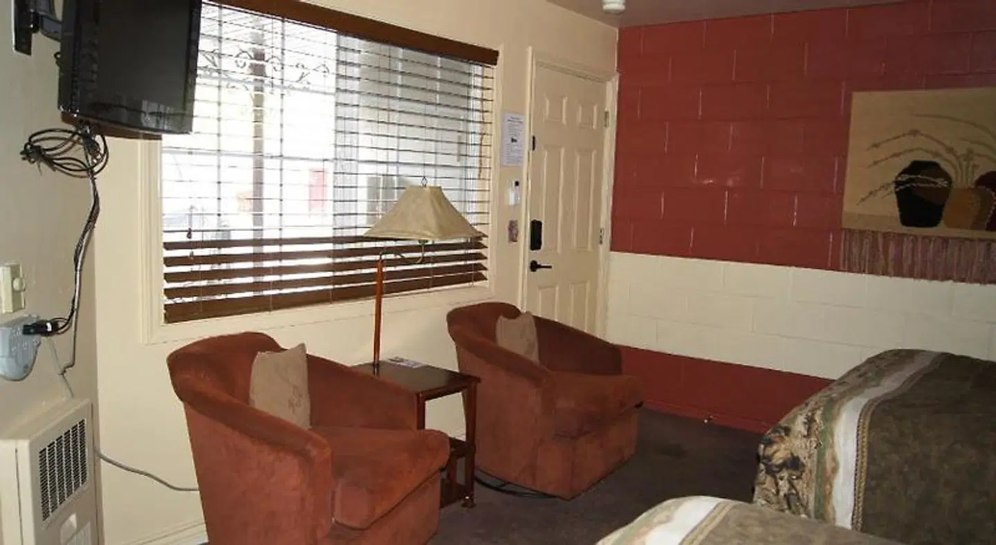 Flamingo Motel ROOM_EXAMPLE