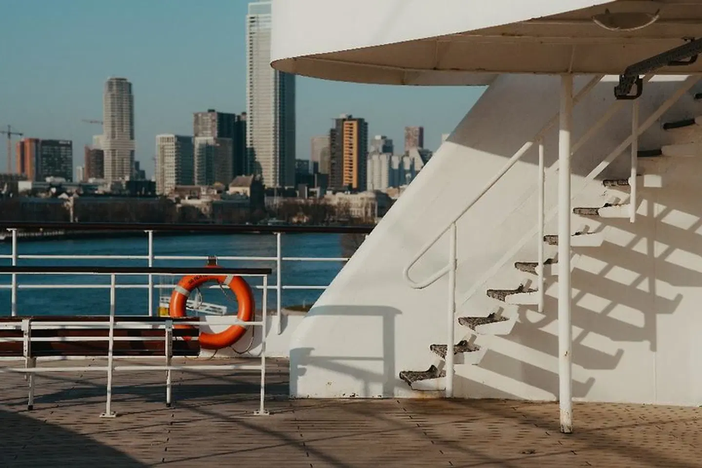 SS Rotterdam by Westcord Hotels Terrasse