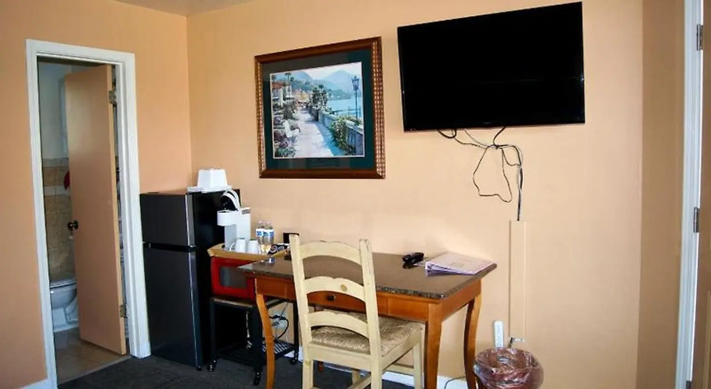 Flamingo Motel ROOM_EXAMPLE