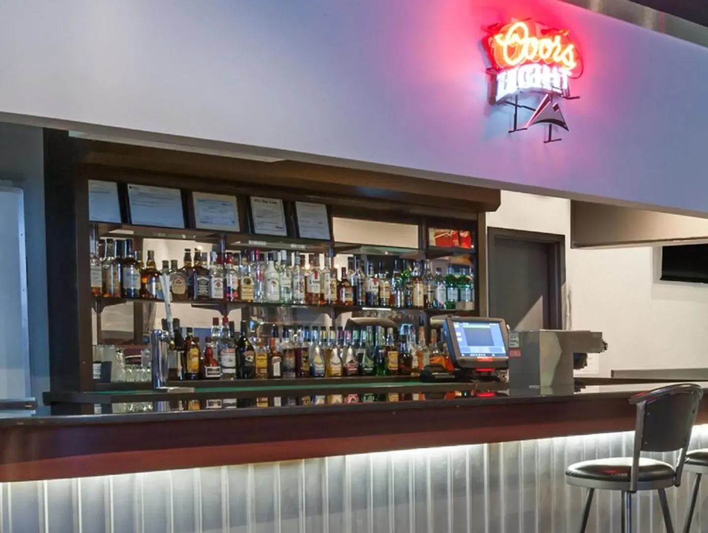 Super 8 by Wyndham Edmonton/West Bar