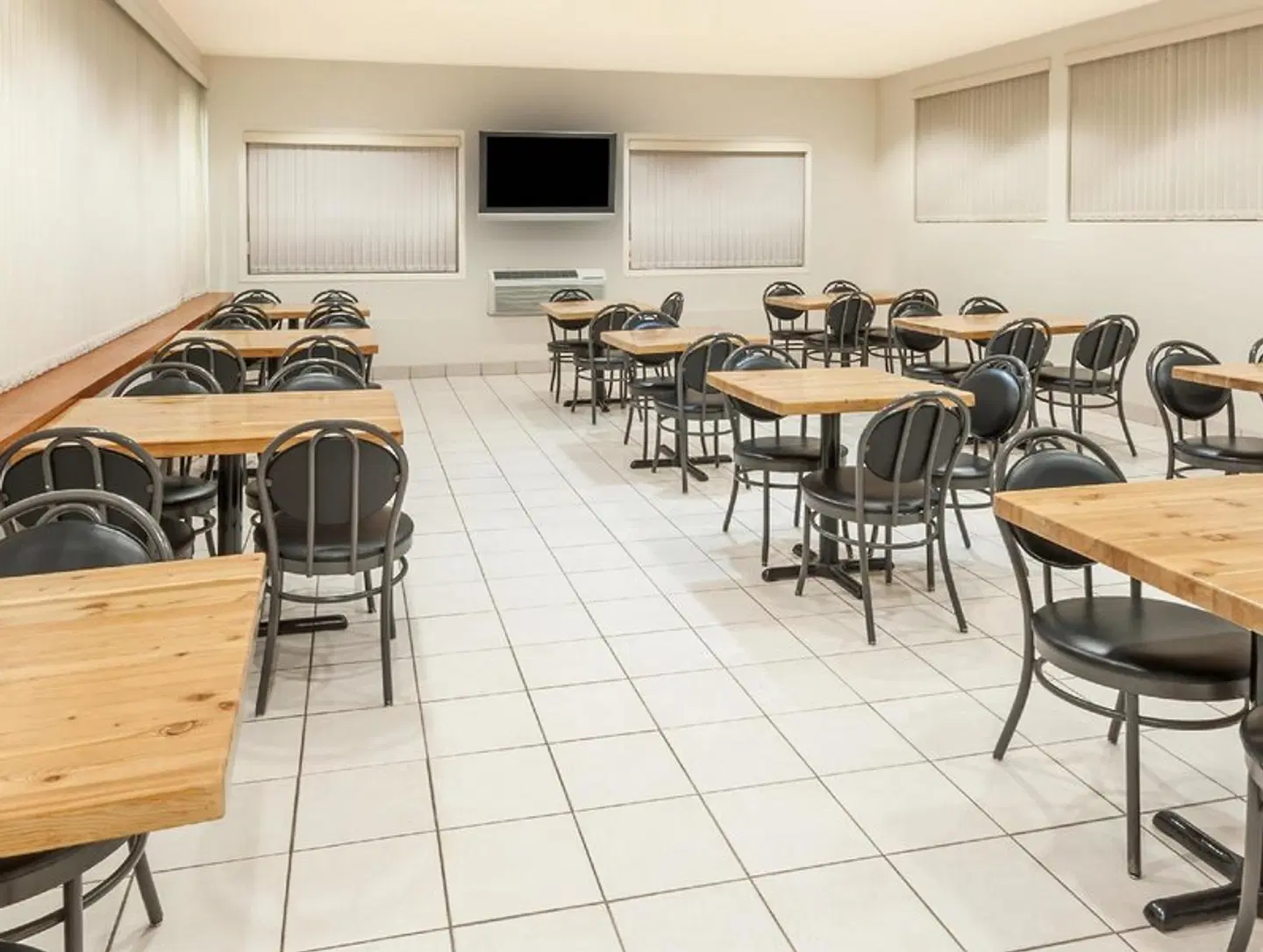 Super 8 by Wyndham Edmonton/West Restaurant