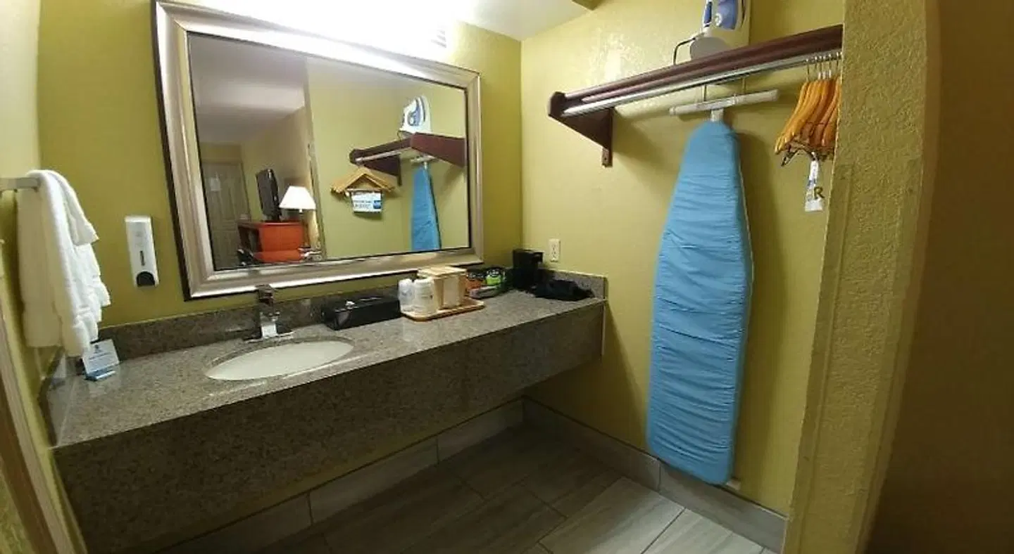 Best Western Jacksonville Arkansas Badezimmer