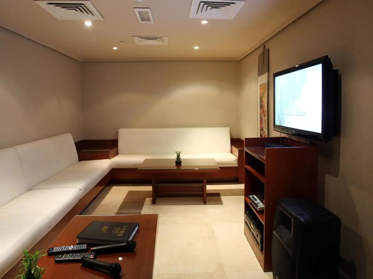 Ramada Abu Dhabi Downtown ROOM_EXAMPLE