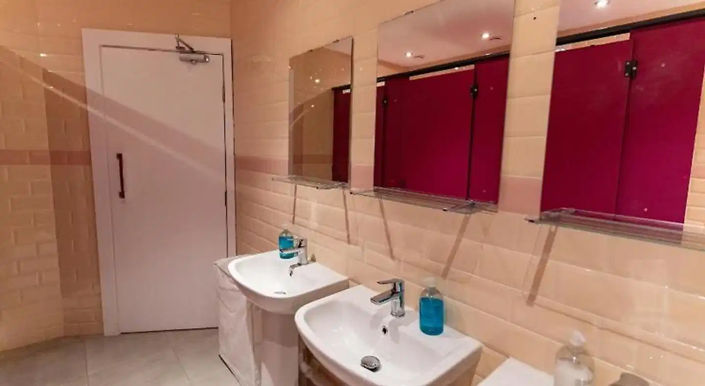Hostelle - women only hostel London Badezimmer