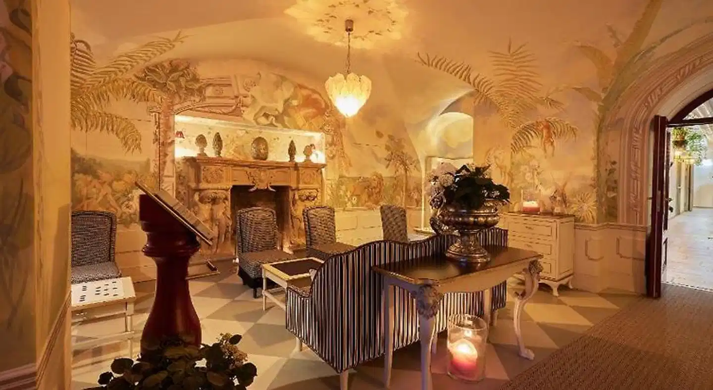 The Leo Grand Lobby