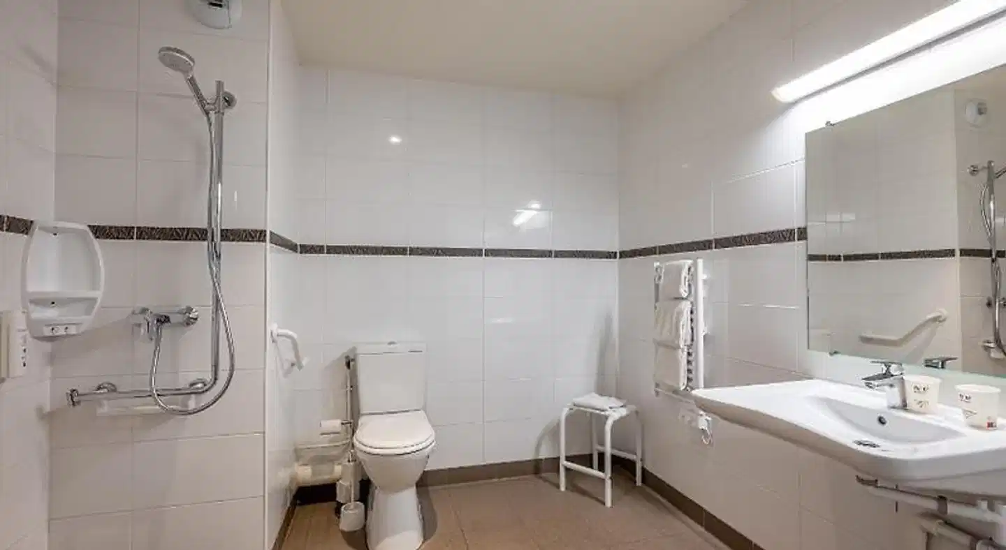 ACE Hôtel Bordeaux Carbon Banc Badezimmer