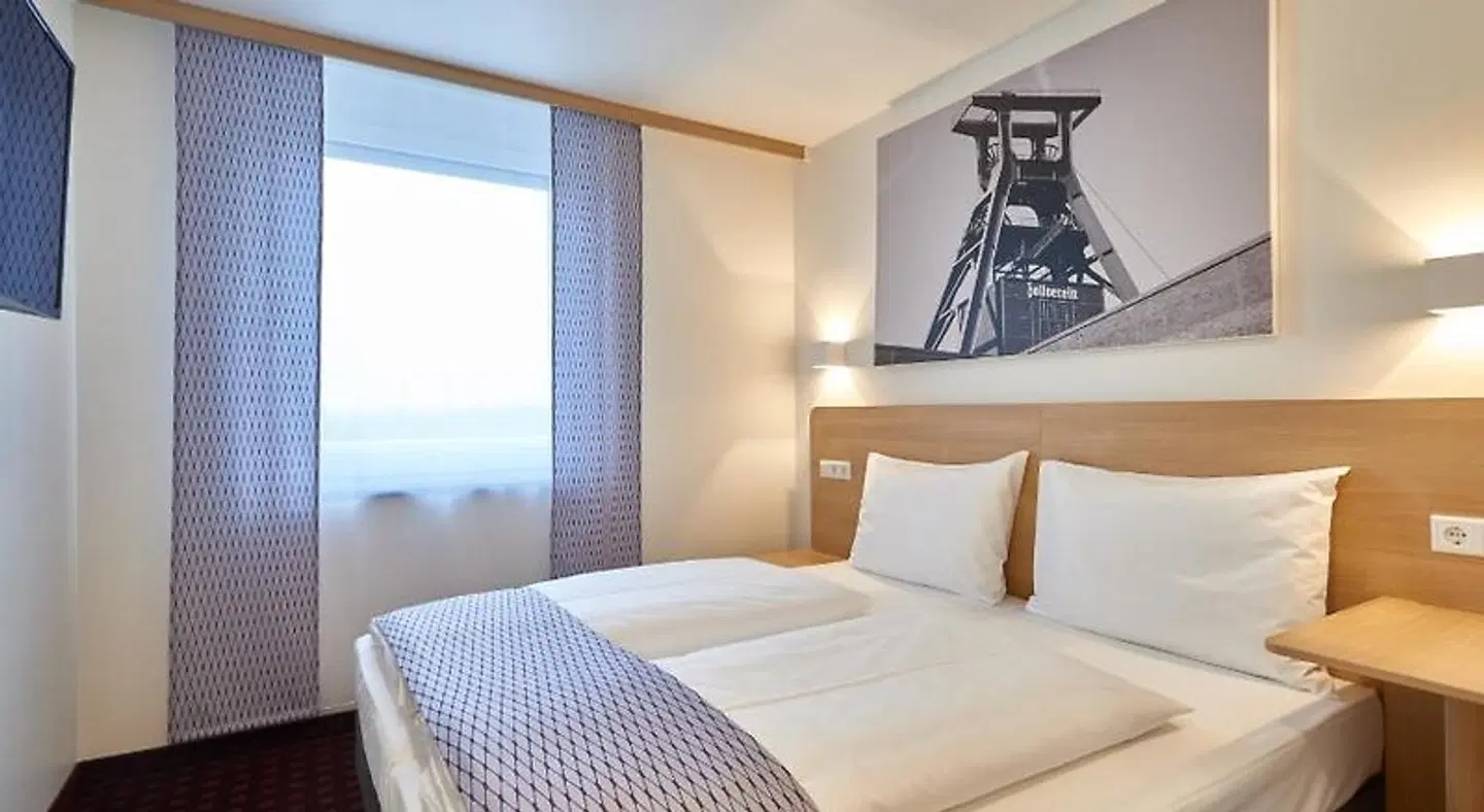 McDreams Hotel Essen ROOM_EXAMPLE