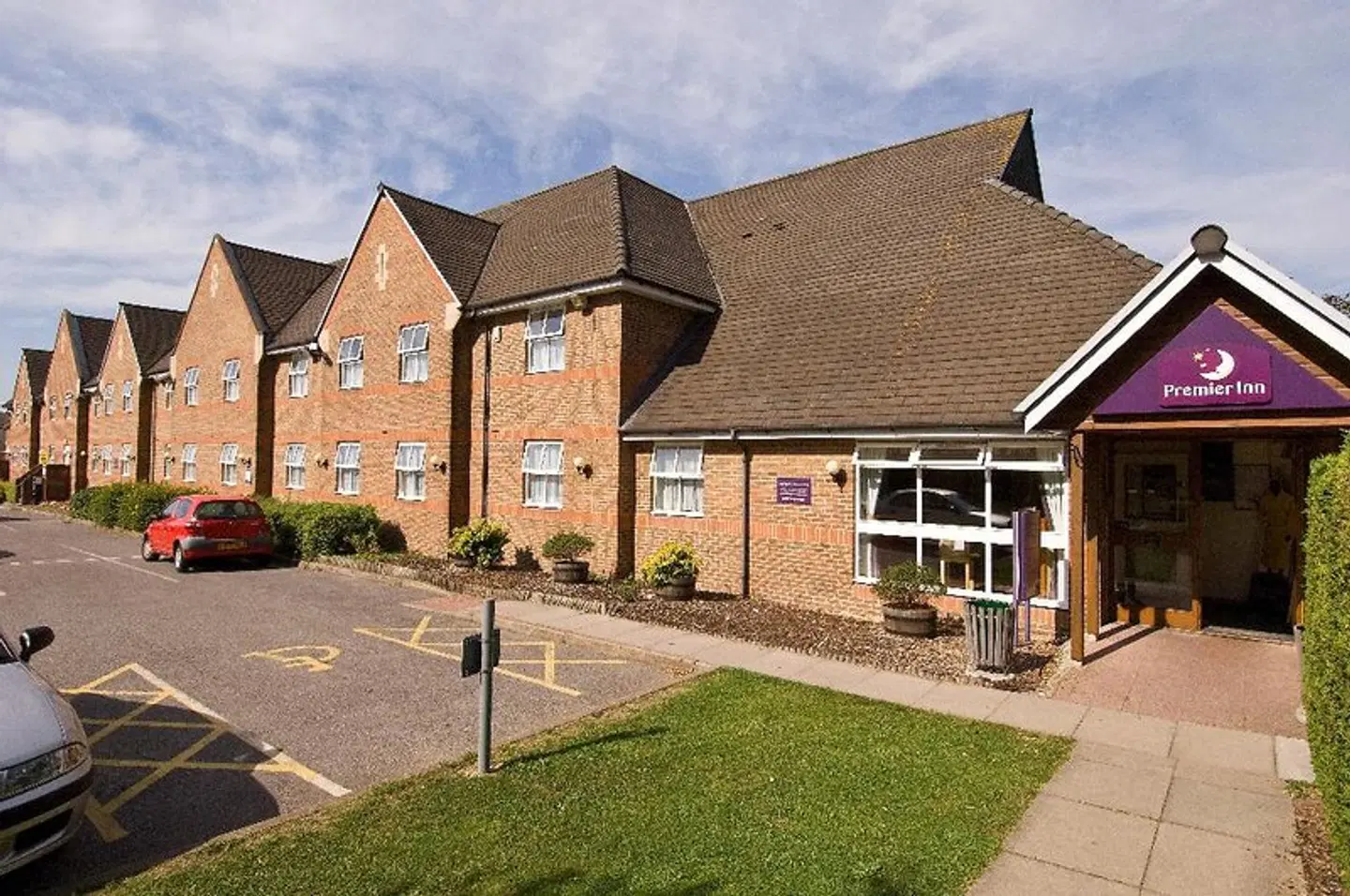 Premier Inn Portsmouth North Harbour EXTERIOR