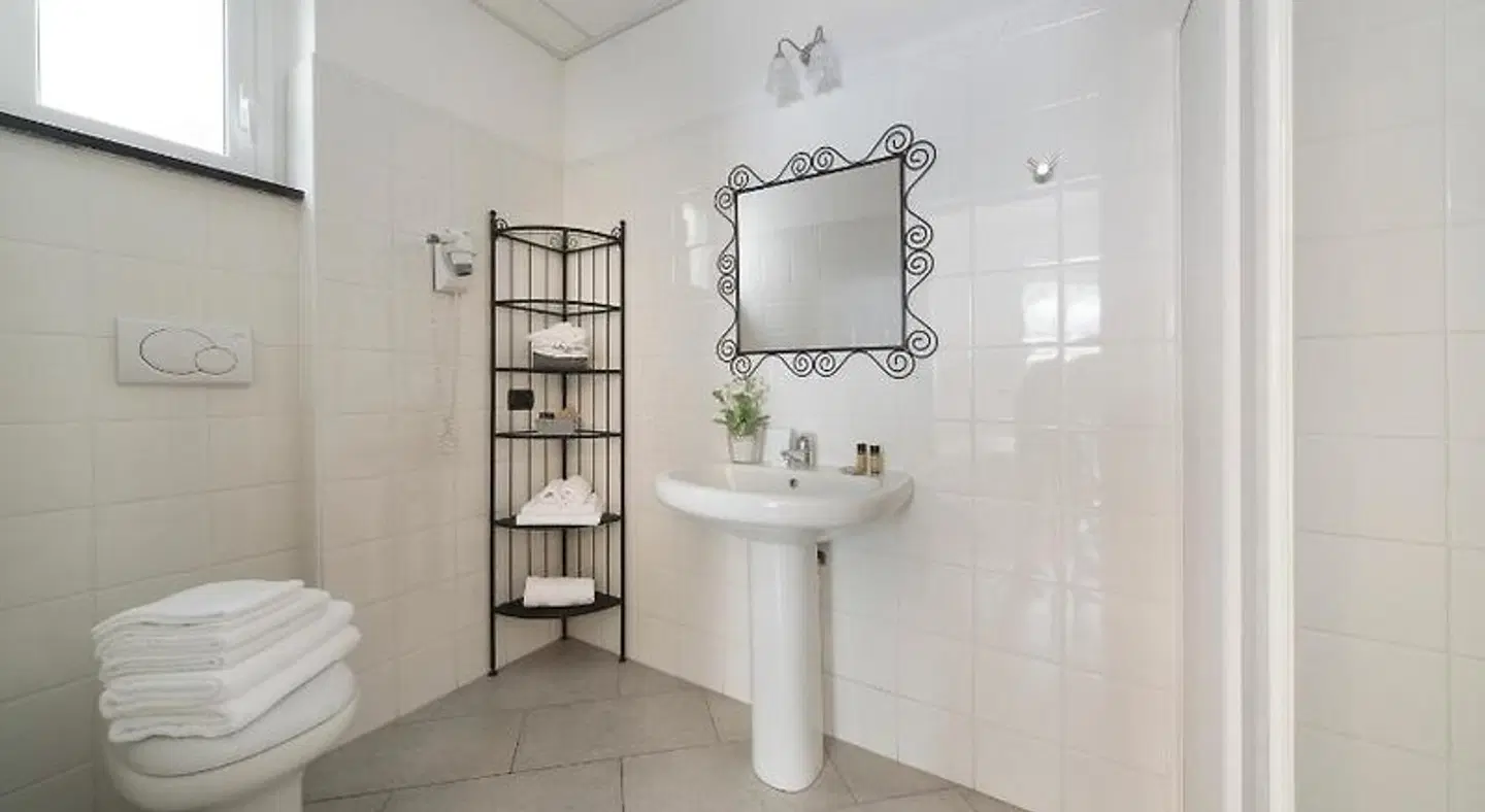 Hotel Residence Laigueglia Badezimmer