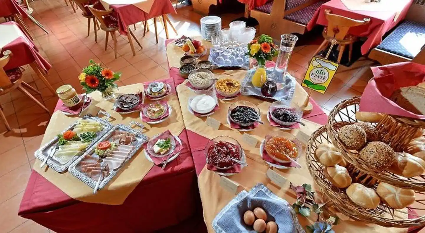 Hüttwirt Restaurant