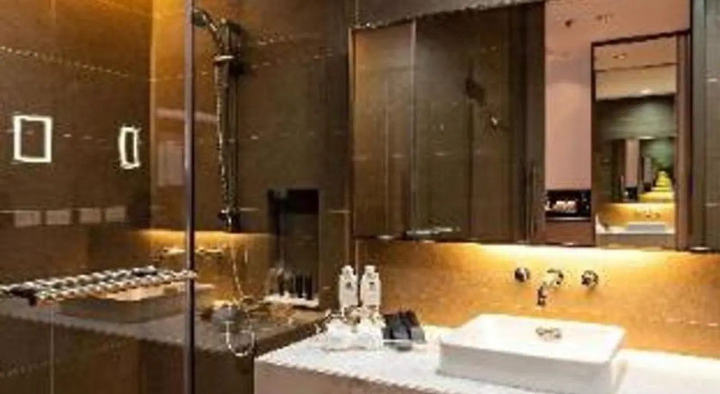 Hyatt Place Bangkok Sukhumvit 1 Badezimmer