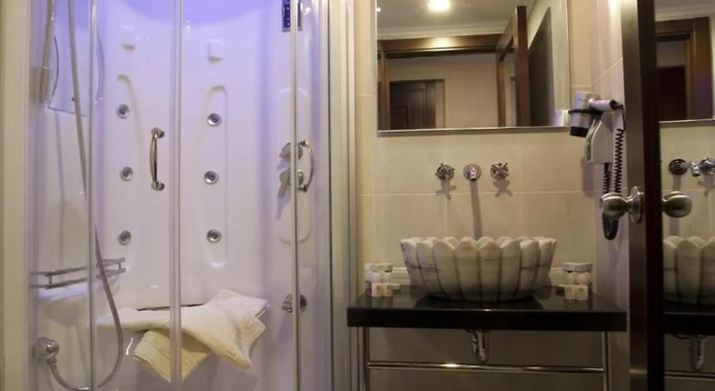 Burckin Hotel Badezimmer