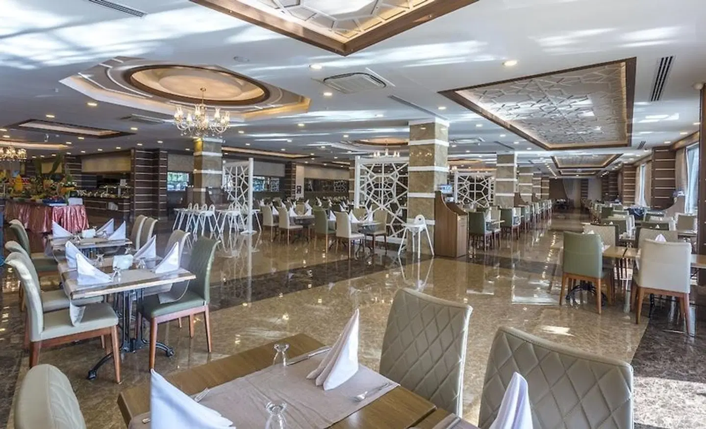 Lonicera World Resort Spa Hotel Restaurant