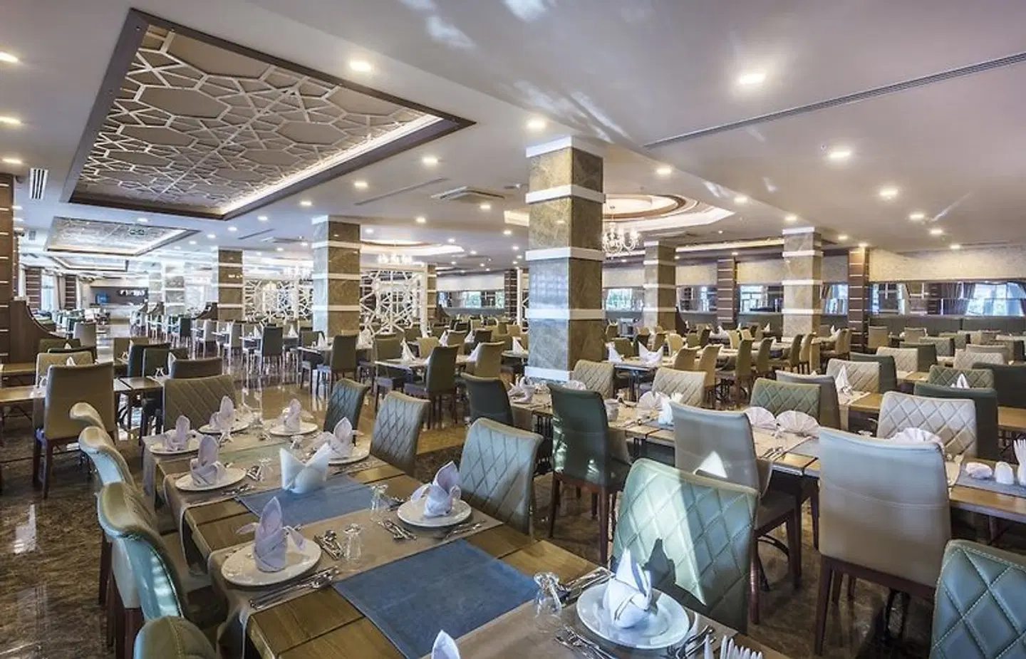 Lonicera World Resort Spa Hotel Restaurant