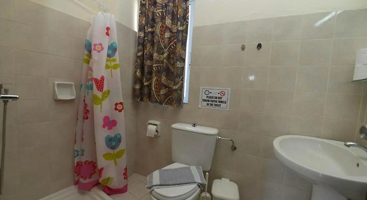 Ialysos City Badezimmer