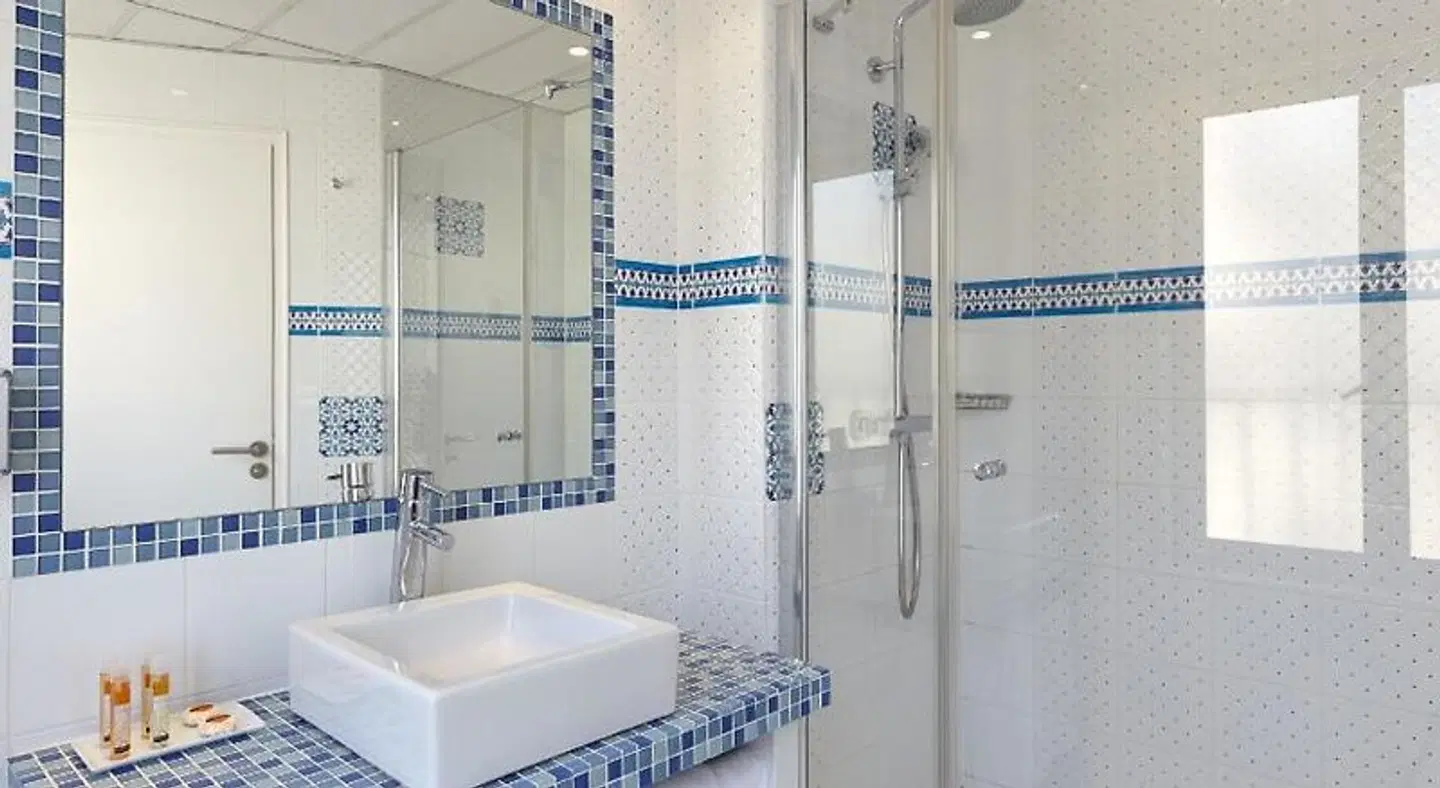 Hôtel Le 46 Badezimmer