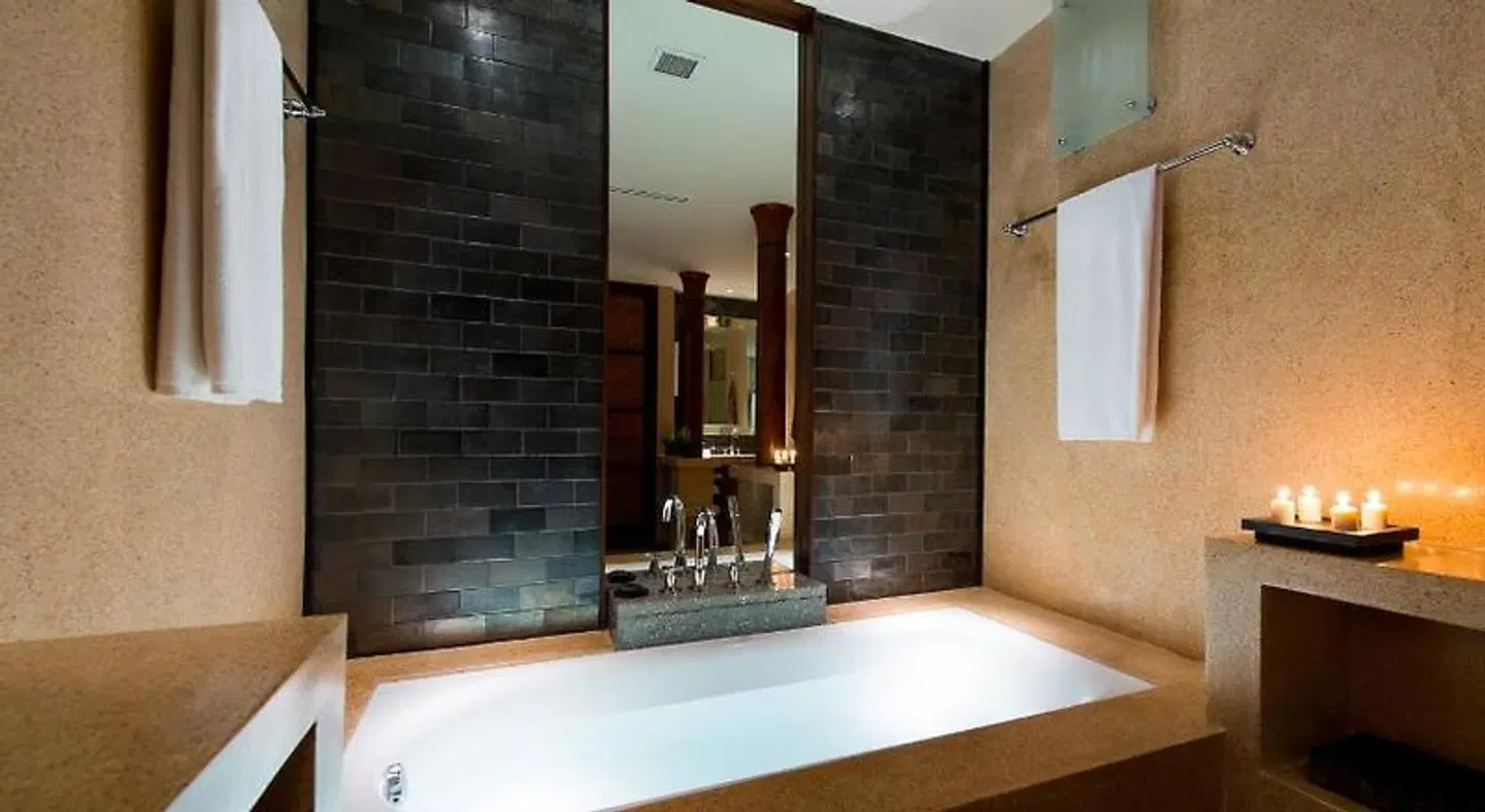 The Legian Bali Badezimmer