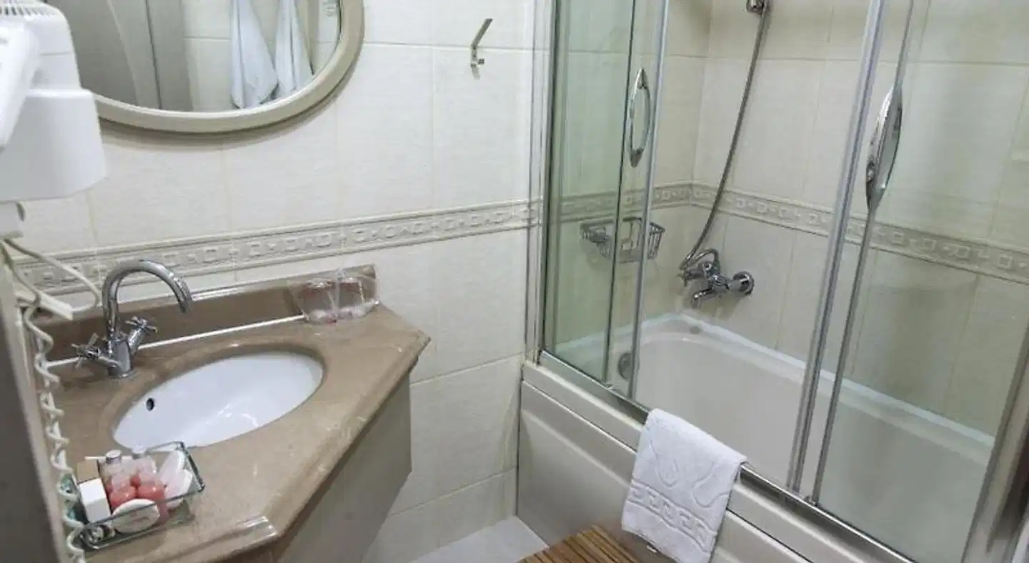 Faros Old City Badezimmer
