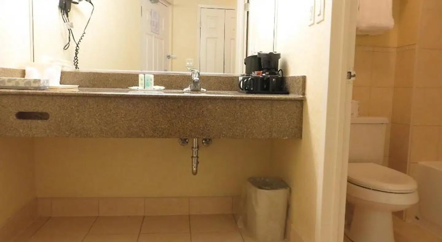 Comfort Inn Fallsview ROOM_EXAMPLE